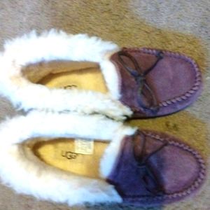 Size 5 UGG wool slippers